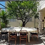 Huljic Πανσιόν